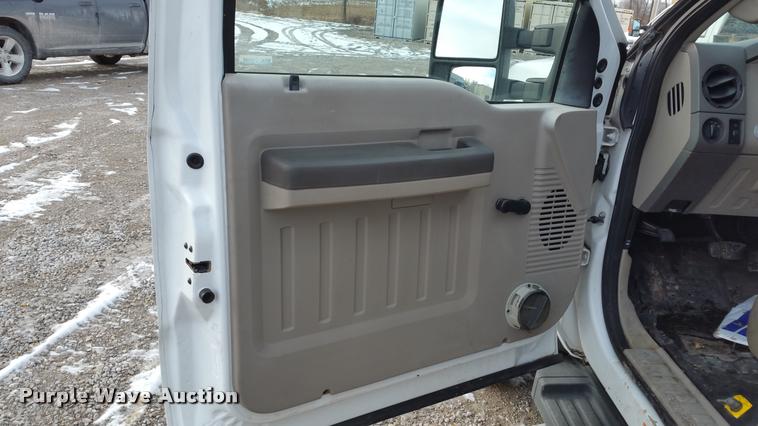 image for item DA5830 2008 Ford F550 Crew Cab dump truck