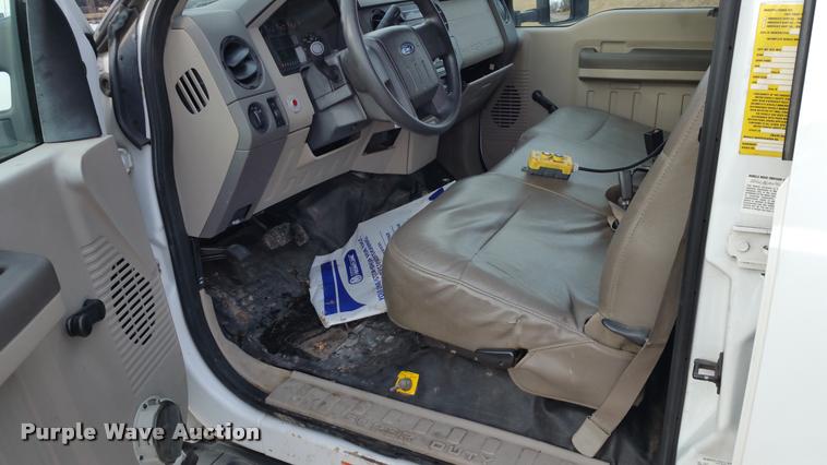 image for item DA5830 2008 Ford F550 Crew Cab dump truck