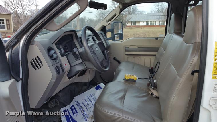 image for item DA5830 2008 Ford F550 Crew Cab dump truck