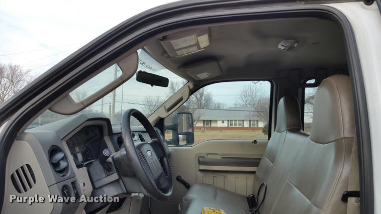 image for item DA5830 2008 Ford F550 Crew Cab dump truck