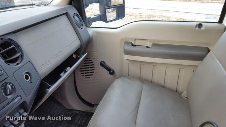 image for item DA5830 2008 Ford F550 Crew Cab dump truck