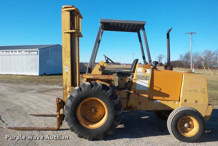 image for item DB5417 1997 Case 585E rough terrain forklift