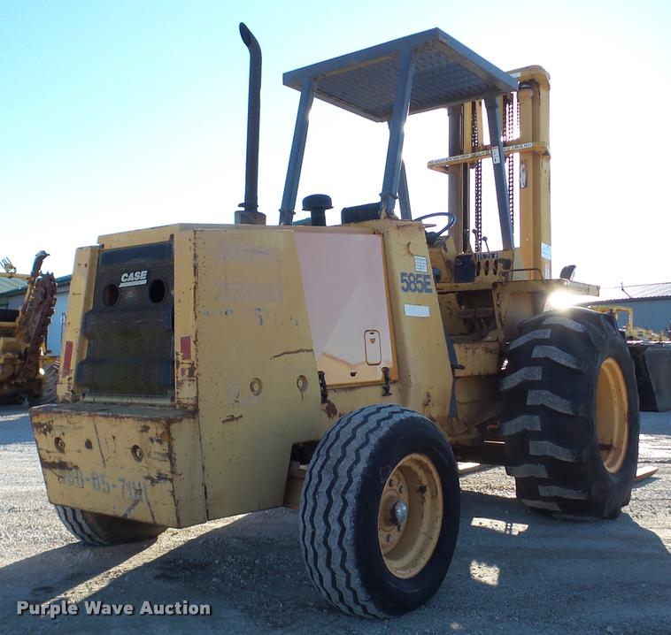 image for item DB5417 1997 Case 585E rough terrain forklift