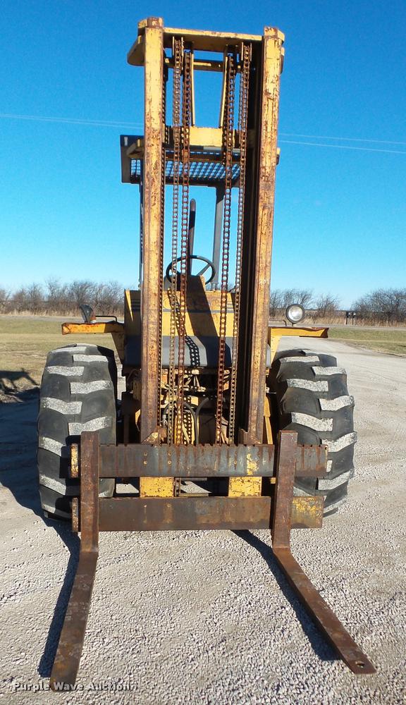 image for item DB5417 1997 Case 585E rough terrain forklift