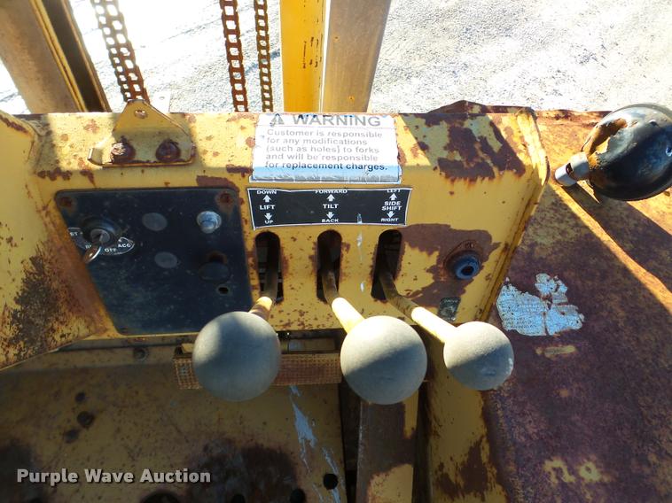 image for item DB5417 1997 Case 585E rough terrain forklift