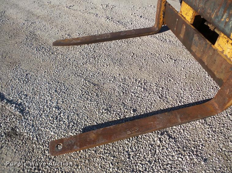 image for item DB5417 1997 Case 585E rough terrain forklift