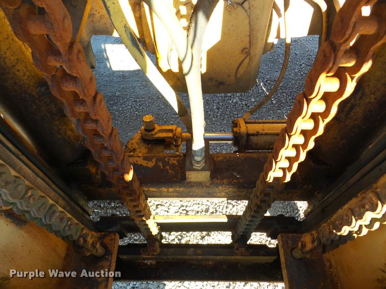 image for item DB5417 1997 Case 585E rough terrain forklift