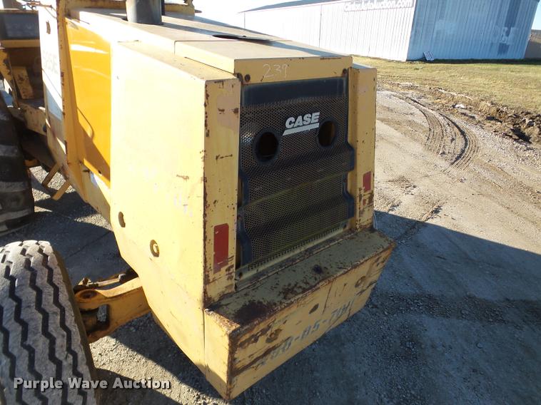 image for item DB5417 1997 Case 585E rough terrain forklift