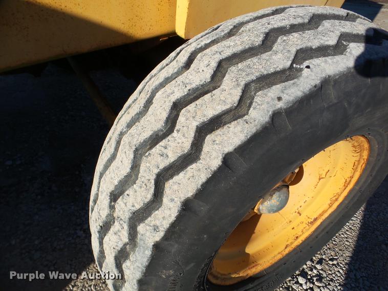 image for item DB5417 1997 Case 585E rough terrain forklift