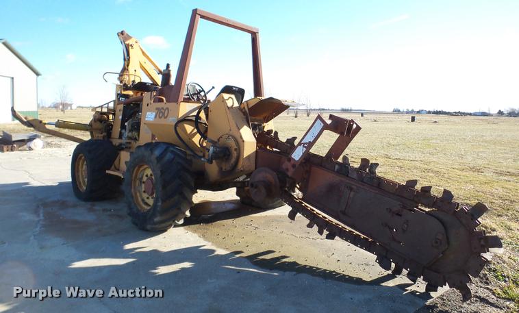 image for item DB5422 1990 Case 760 trencher