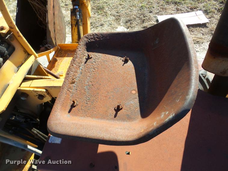 image for item DB5422 1990 Case 760 trencher