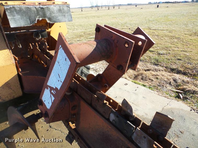 image for item DB5422 1990 Case 760 trencher