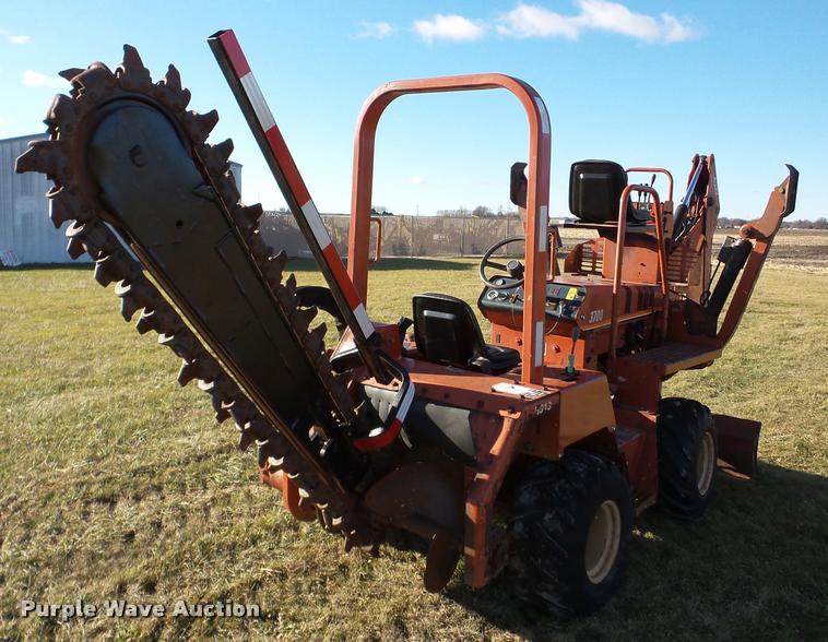image for item DB5423 2001 Ditch Witch 3700DD trencher