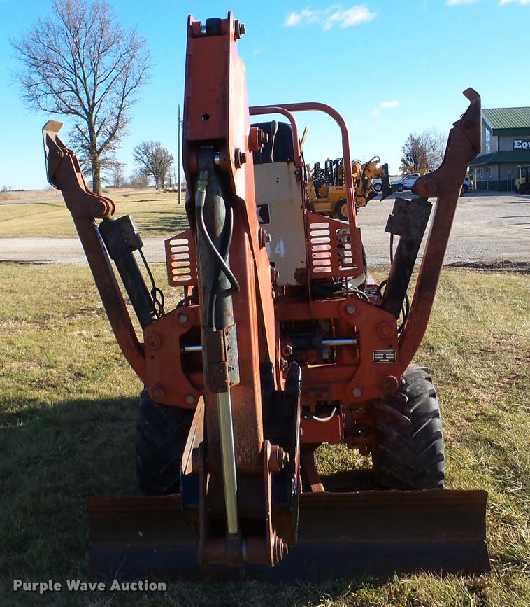 image for item DB5423 2001 Ditch Witch 3700DD trencher