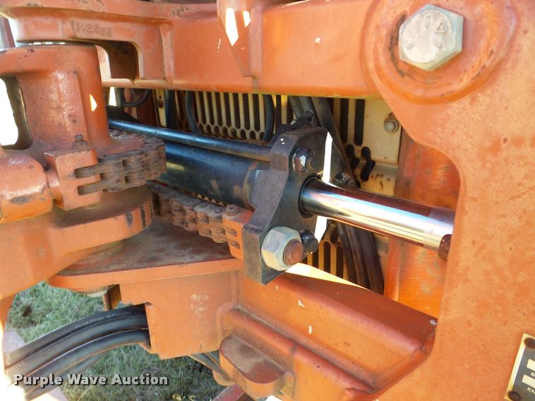 image for item DB5423 2001 Ditch Witch 3700DD trencher