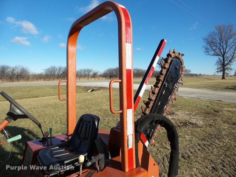 image for item DB5423 2001 Ditch Witch 3700DD trencher