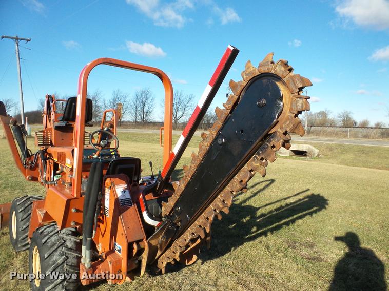 image for item DB5423 2001 Ditch Witch 3700DD trencher