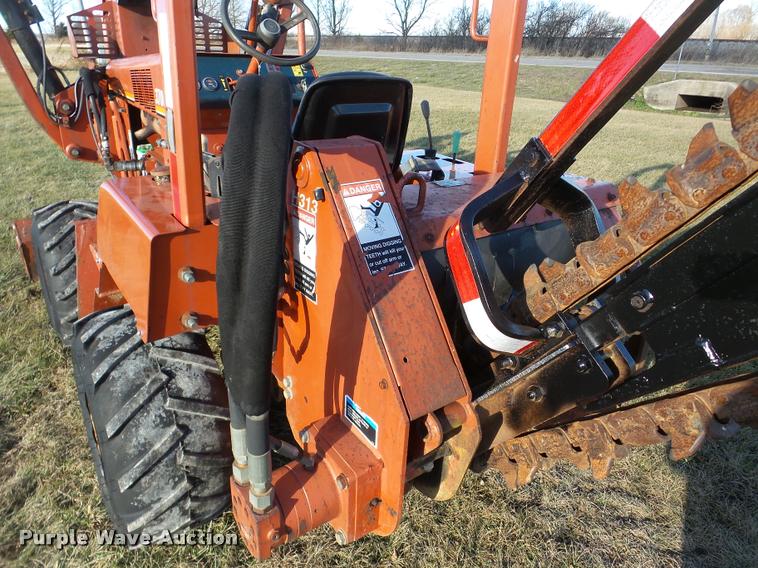 image for item DB5423 2001 Ditch Witch 3700DD trencher