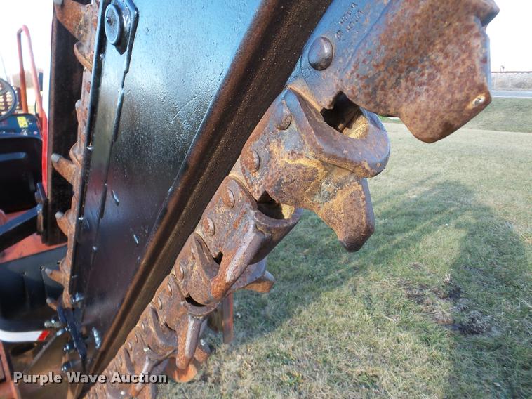 image for item DB5423 2001 Ditch Witch 3700DD trencher
