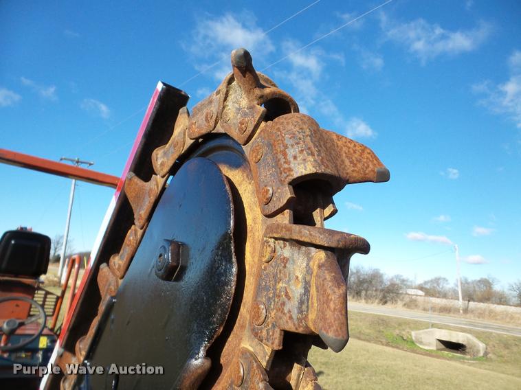 image for item DB5423 2001 Ditch Witch 3700DD trencher