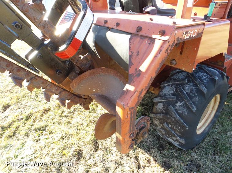 image for item DB5423 2001 Ditch Witch 3700DD trencher