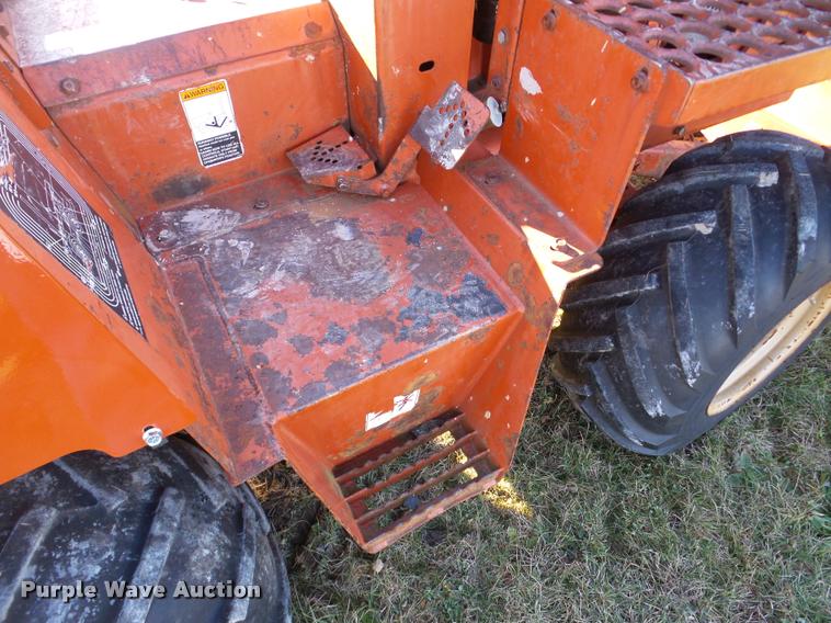 image for item DB5423 2001 Ditch Witch 3700DD trencher