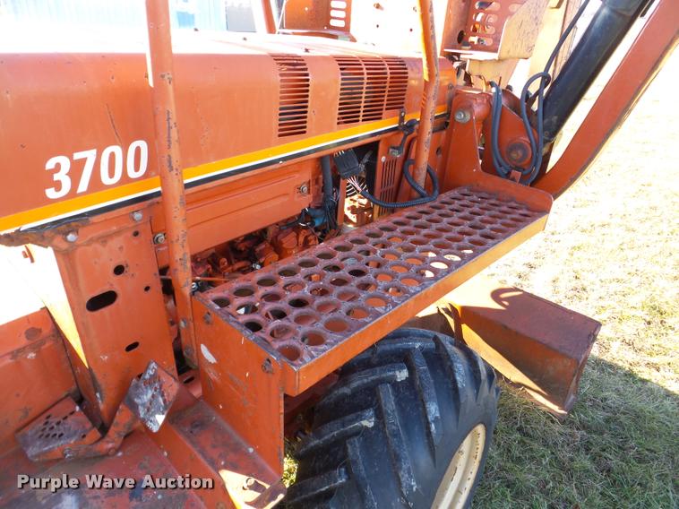 image for item DB5423 2001 Ditch Witch 3700DD trencher
