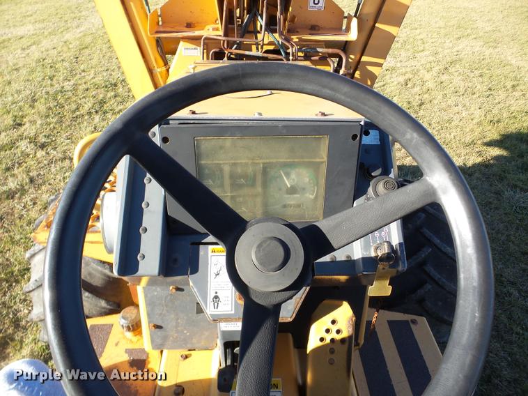 image for item DB5424 1999 Case 560 trencher