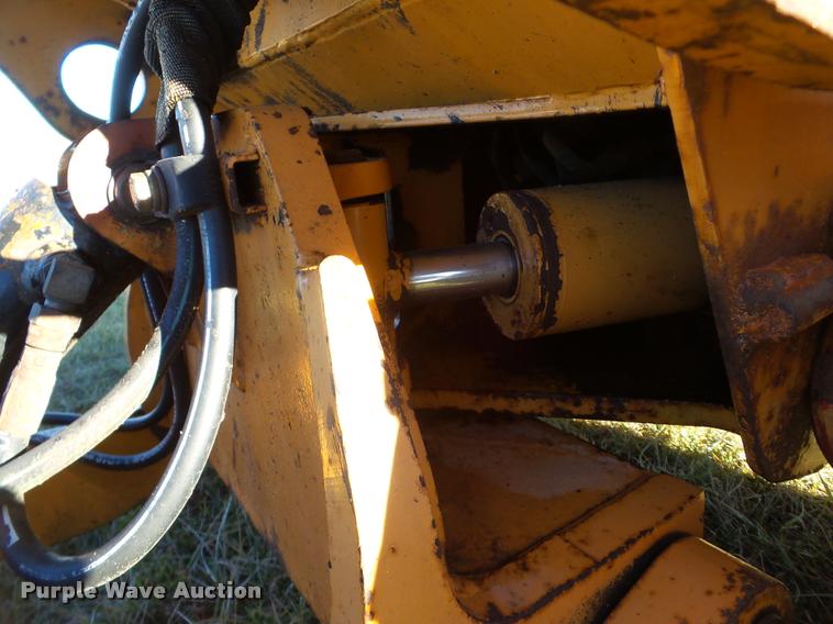 image for item DB5424 1999 Case 560 trencher