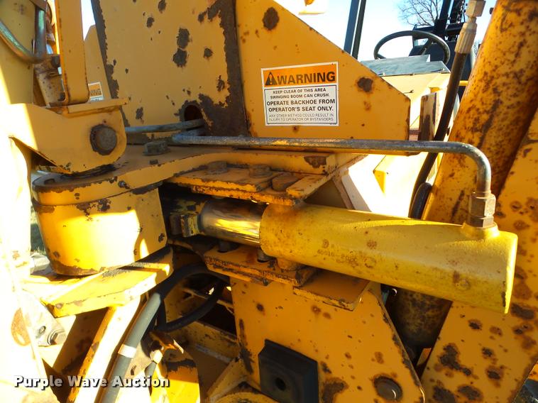 image for item DB5424 1999 Case 560 trencher