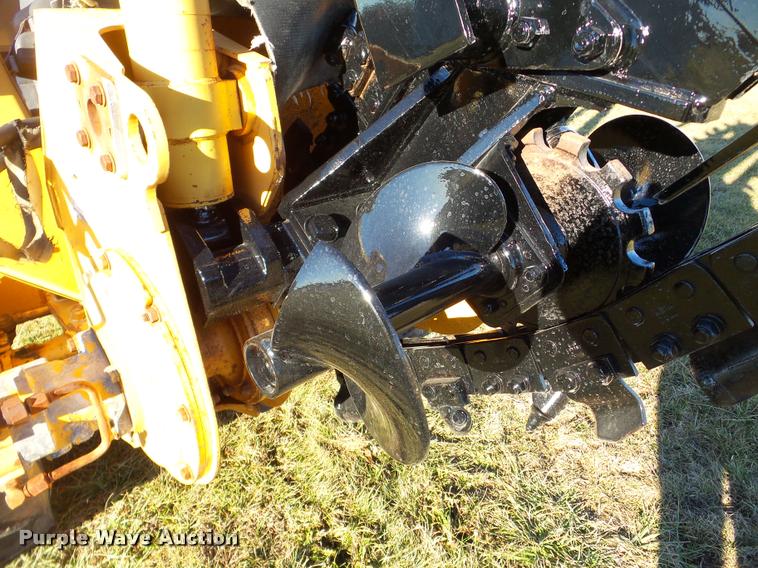 image for item DB5424 1999 Case 560 trencher