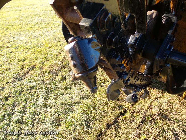image for item DB5424 1999 Case 560 trencher