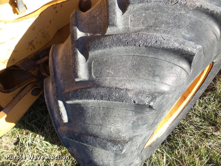 image for item DB5424 1999 Case 560 trencher