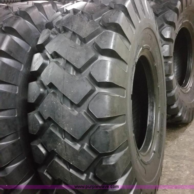 image for item F1057 (4) Honor E-3/L3 23.5x25 loader tires