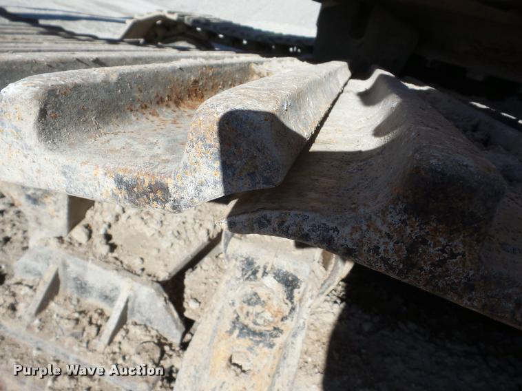 image for item J8668 1992 Caterpillar 235C excavator