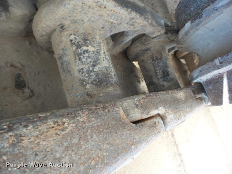 image for item J8668 1992 Caterpillar 235C excavator