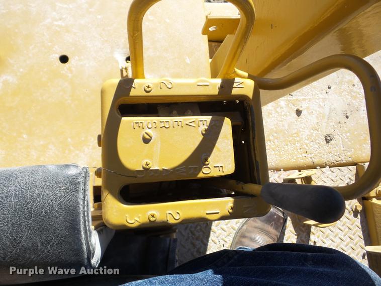image for item J8670 1981 Caterpillar D8K dozer