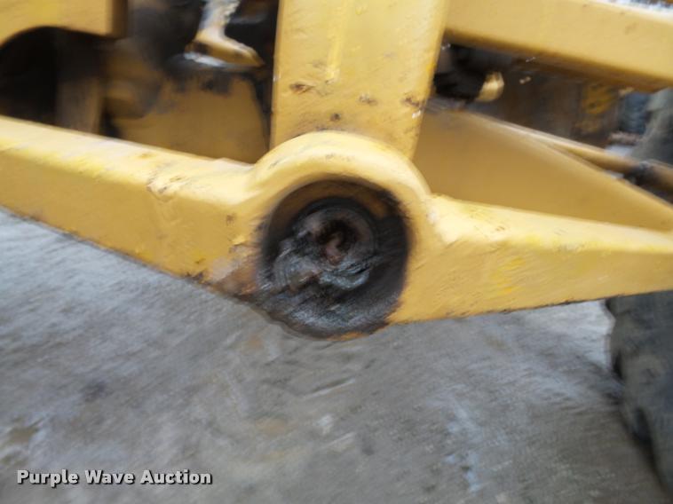 image for item K3407 1970 Caterpillar 120 rigid frame motor grader