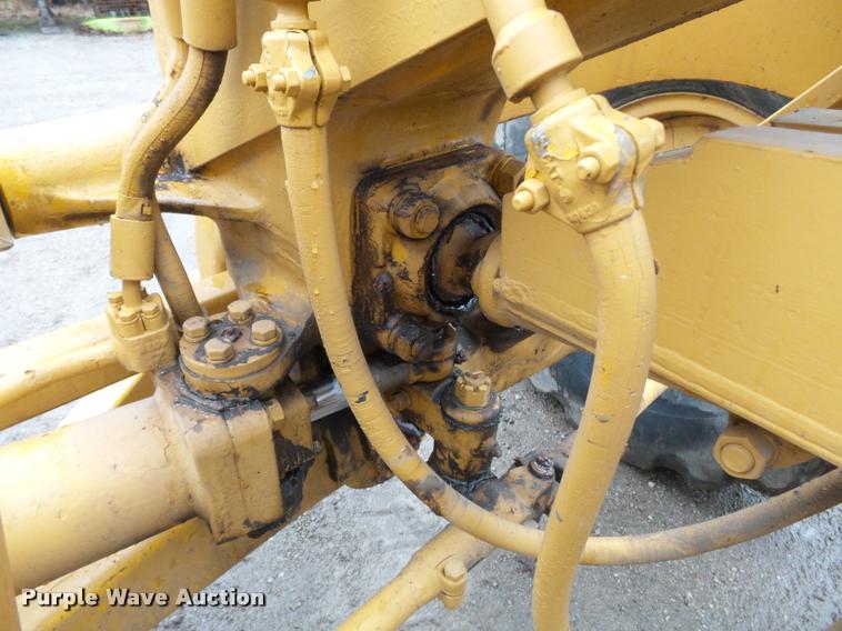 image for item K3407 1970 Caterpillar 120 rigid frame motor grader