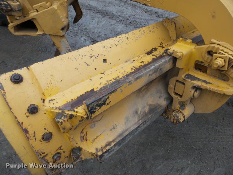 image for item K3407 1970 Caterpillar 120 rigid frame motor grader