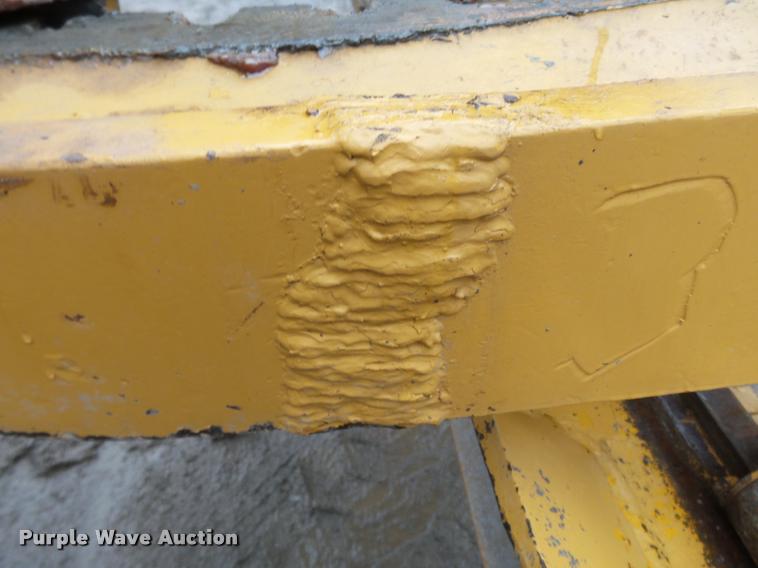 image for item K3407 1970 Caterpillar 120 rigid frame motor grader