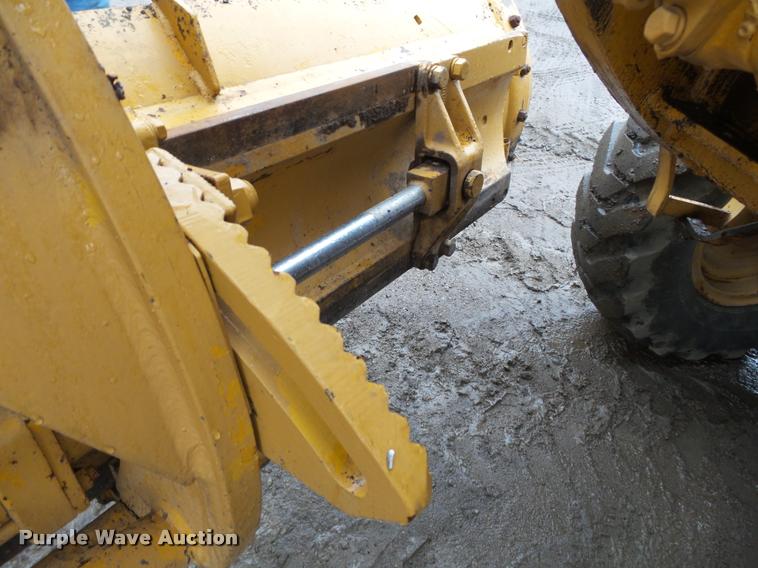 image for item K3407 1970 Caterpillar 120 rigid frame motor grader