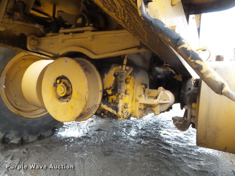 image for item K3407 1970 Caterpillar 120 rigid frame motor grader