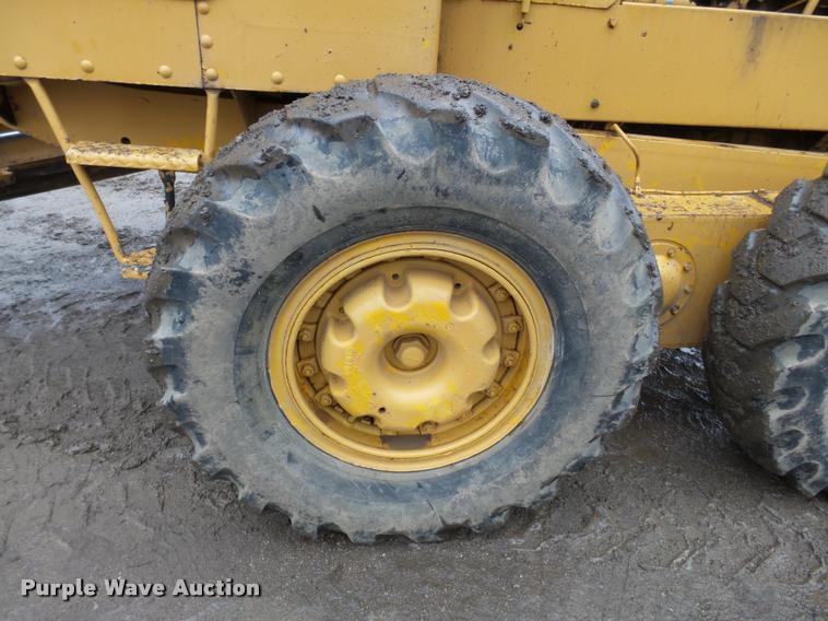 image for item K3407 1970 Caterpillar 120 rigid frame motor grader