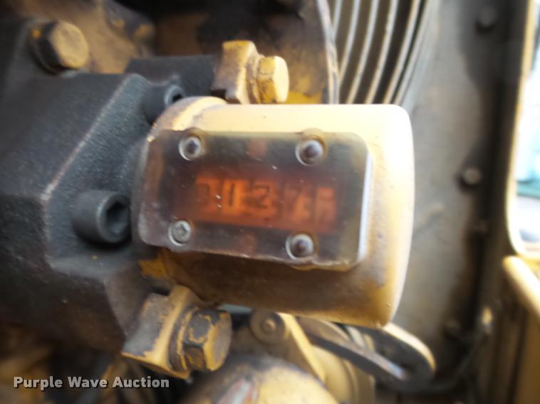 image for item K3407 1970 Caterpillar 120 rigid frame motor grader