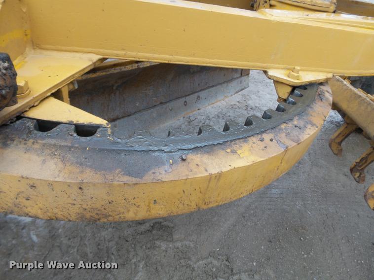 image for item K3407 1970 Caterpillar 120 rigid frame motor grader