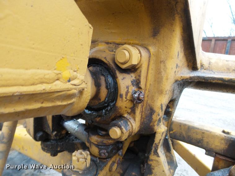 image for item K3407 1970 Caterpillar 120 rigid frame motor grader