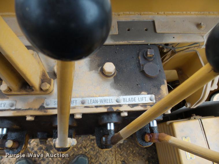 image for item K3407 1970 Caterpillar 120 rigid frame motor grader