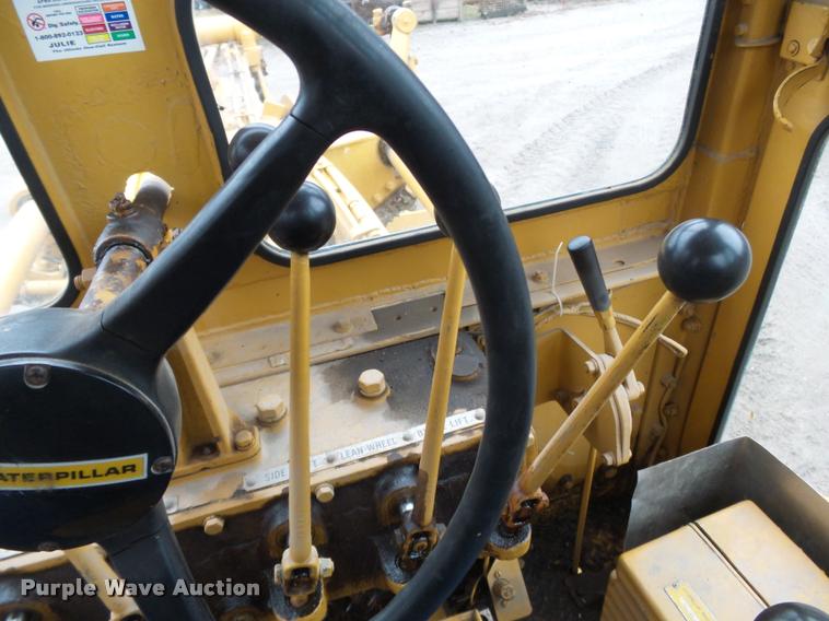 image for item K3407 1970 Caterpillar 120 rigid frame motor grader