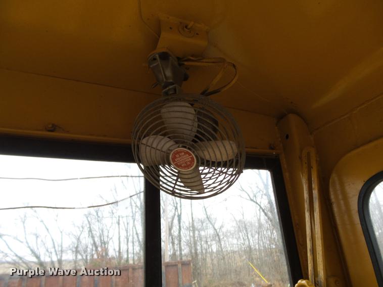 image for item K3407 1970 Caterpillar 120 rigid frame motor grader